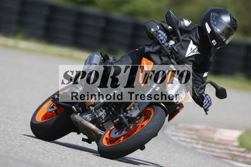 /Archiv-2025/09 22.04.2025 Cornu Master School ADR/rot-rouge/1